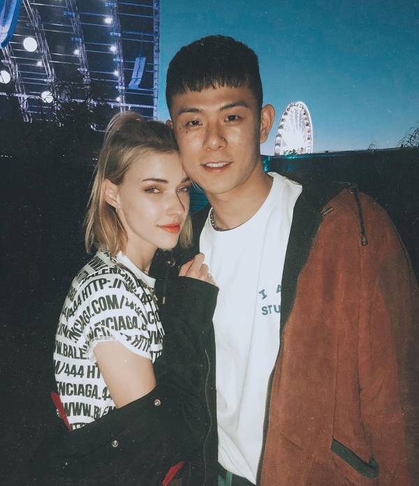 1E8EA69E-3375-4373-AC52-825E9889A20D.jpeg : 인터뷰 올라온 김에 올려보는 빈지노♥︎스테파니 커플샷 1E8EA69E-3375-4373-AC52-825E9889A20D.jpeg : 인터뷰 올라온 김에 올려보는 빈지노♥︎스테파니 커플샷