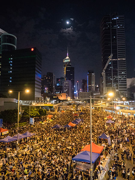 450px-Umbrella_Revolution_in_Admiralty_Night_View_20141010.jpg