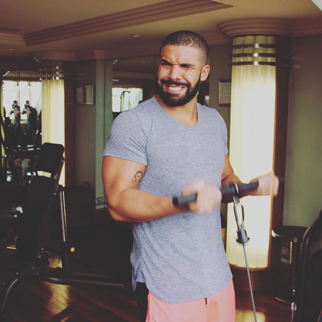 champagnepapi-1.jpg