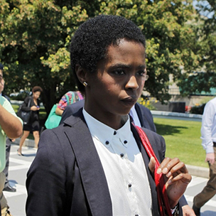 20130420laurynhill.jpg