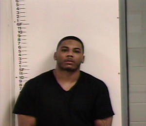 nelly12n-1-web-300x260.jpg