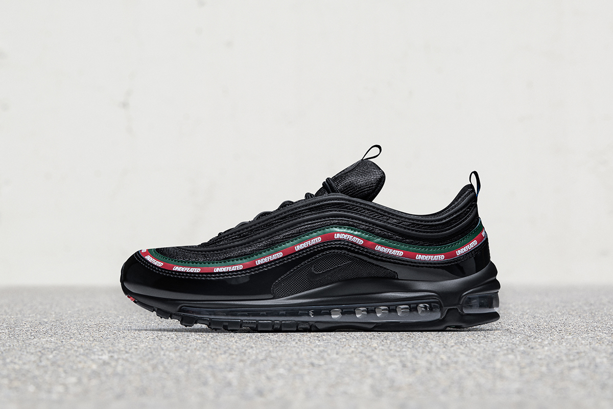 nike-air-max-97-undefeated-official-look-01.jpg