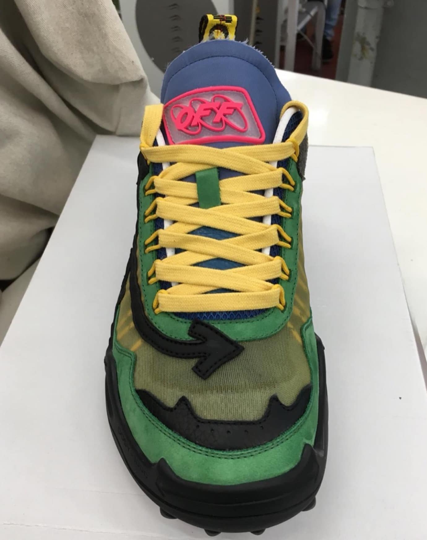 off-white-odsy-1000-3.jpg