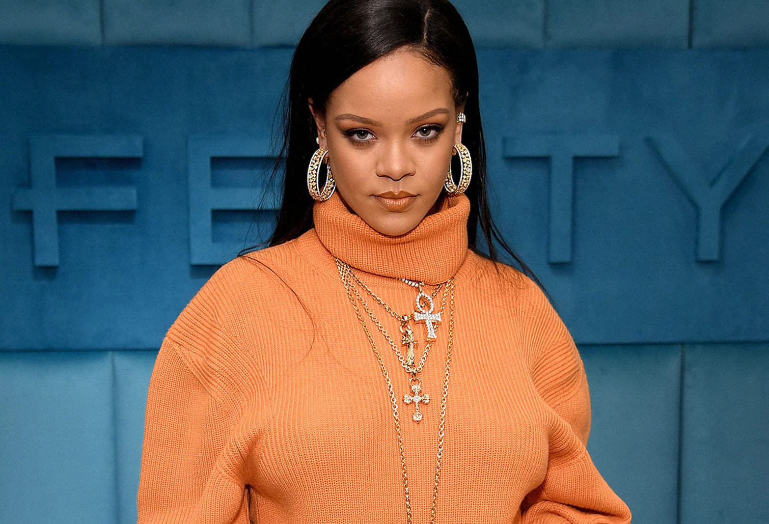 rihanna-fenty-lvmh-close-main.jpg