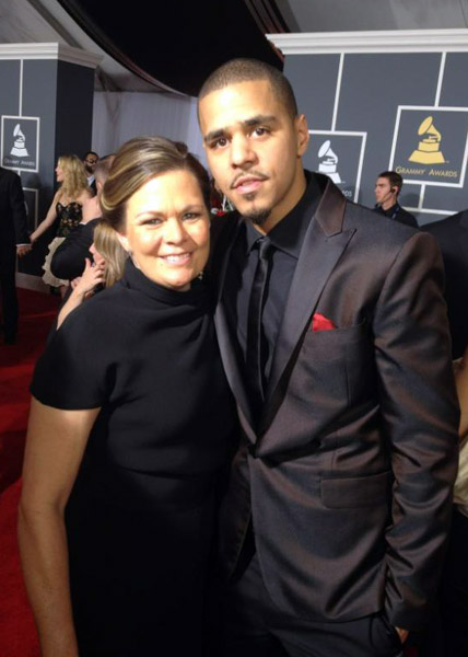 grammys-2012-arrivals-8.jpg
