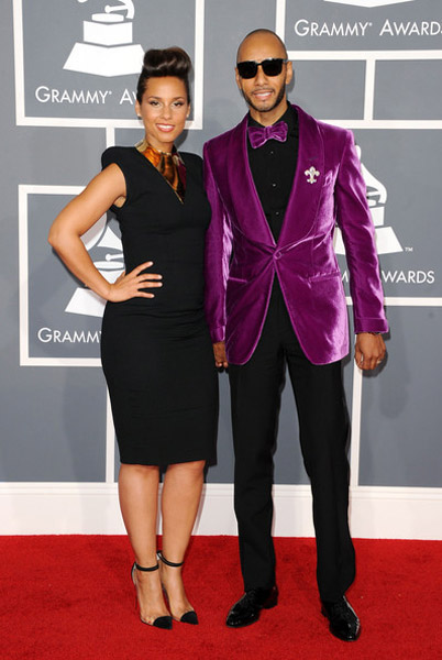 grammys-2012-arrivals-16.jpg