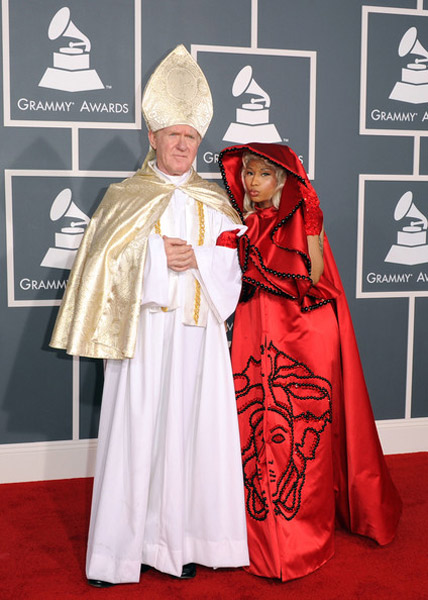 nicki-minaj-pope-1.jpg