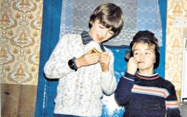 never-seen-this-cute-childhood-photo-of-the-gallagher-v0-fu0m3fseuend1 (1).jpeg