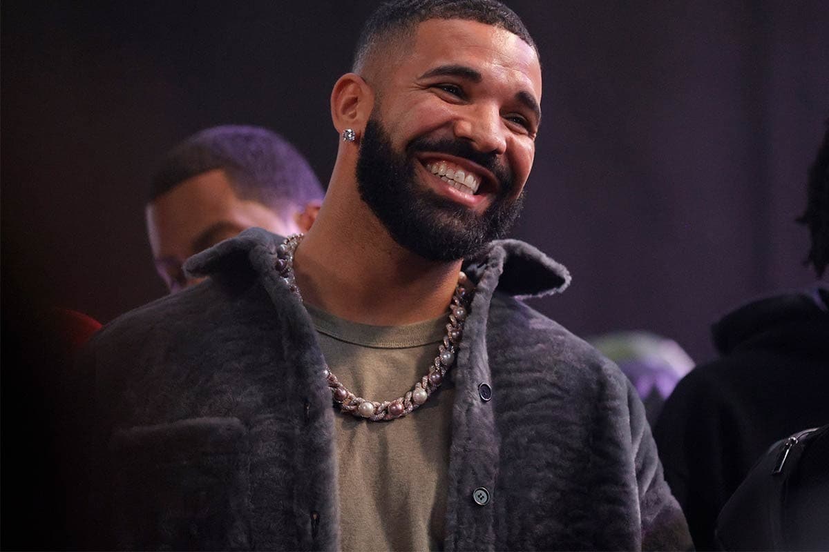 drake-new-nyc-luxury-emoji-chain-01.jpg