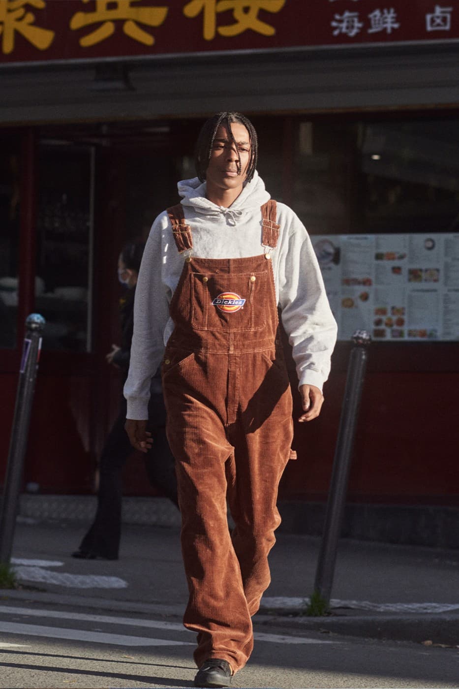 supreme-dickies-fall-2022-collaboration-release-info-003.jpg