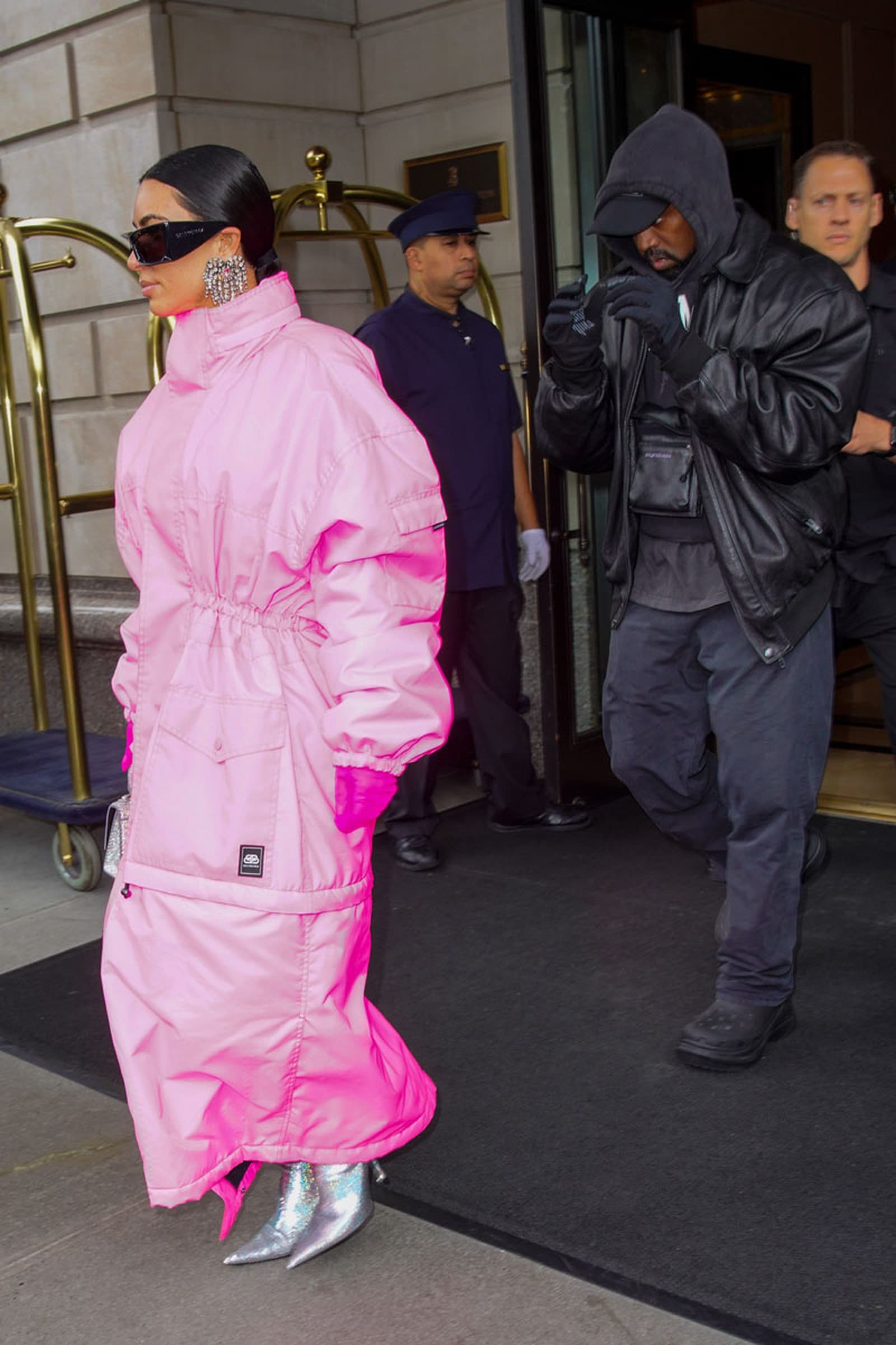 kanye-west-balenciaga-1crocs.jpg