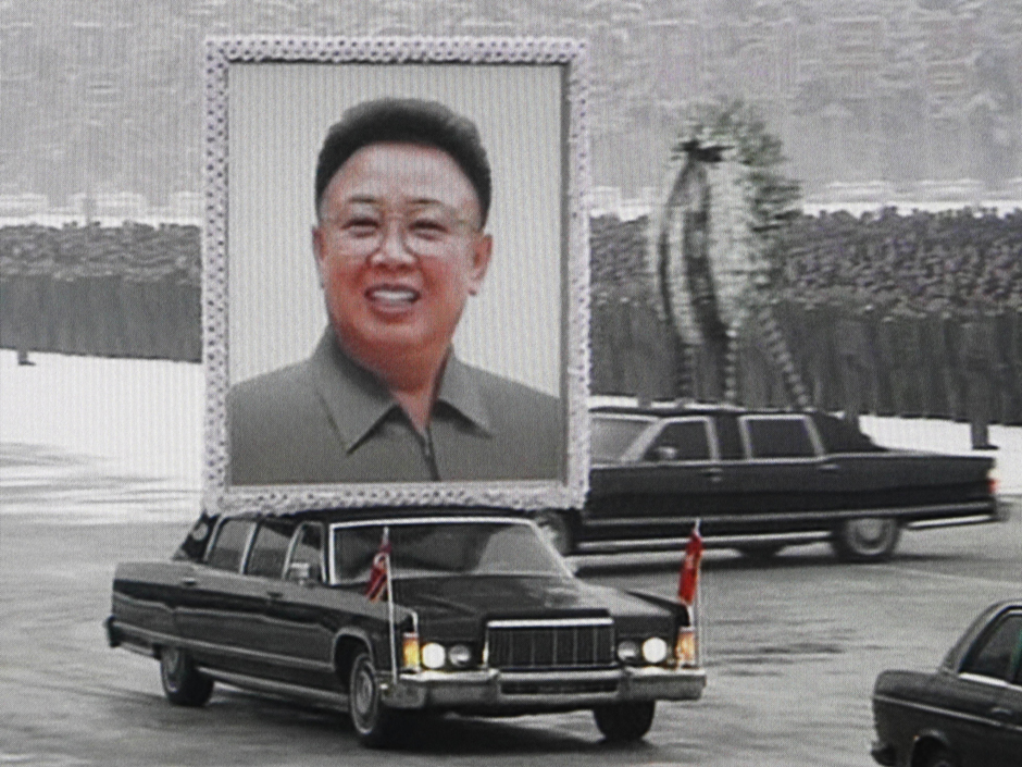 insane-pictures-from-the-funeral-of-kim-jong-il.jpg