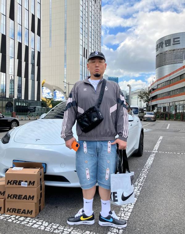 나 몇 살처럼 보여 _ 😀.jpg