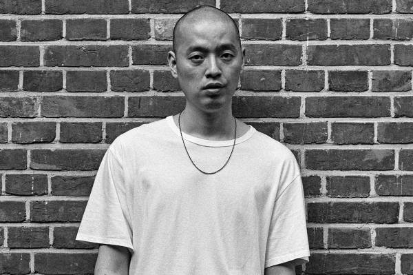 https_kr.hypebeast.com_files_2019_07_esens-stranger-interview-album-release-kim-ximya-010.jpg