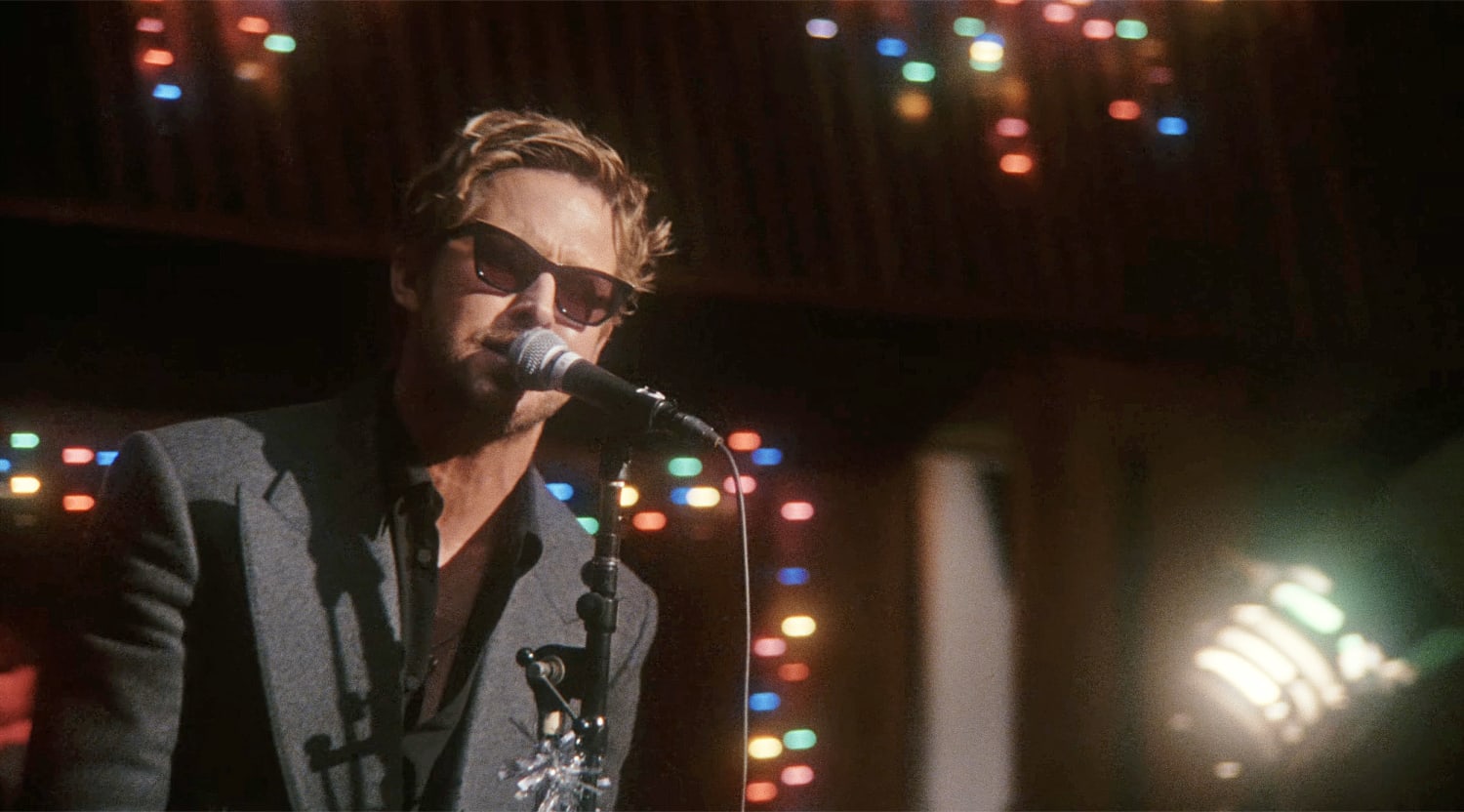ryan-gosling-christmas-ken-zz-231221-02-26907f.jpg