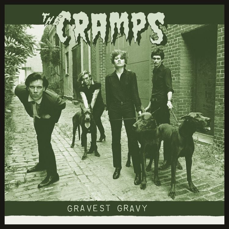 1843571-gravest-gravy_055004.jpg