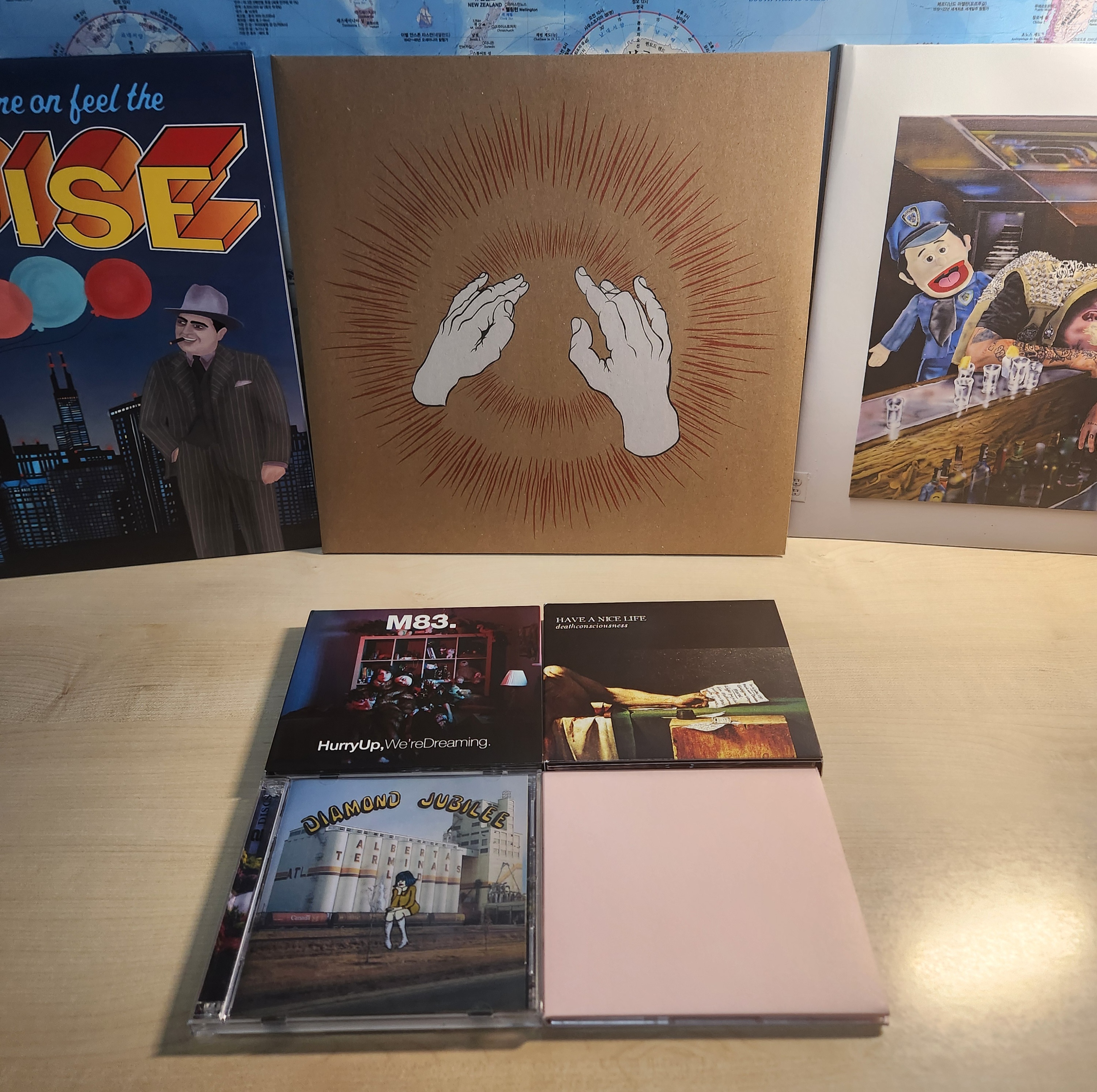 20251125_021743.jpg : 수능 끝난 기념으로 산 cd & lp