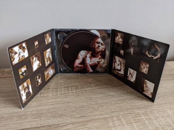 eminem-infinite-1996-believed-to-be-a-limited-run-1-000-v0-3jn4qz4ghk491.jpg