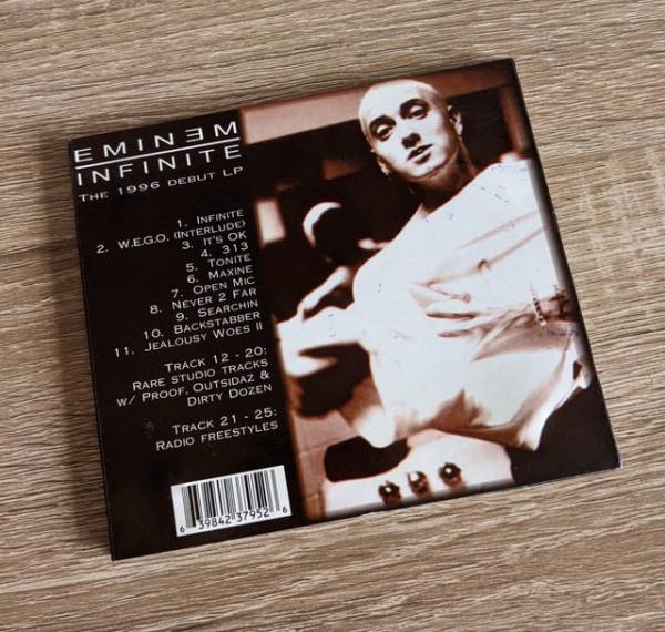 eminem-infinite-1996-believed-to-be-a-limited-run-1-000-v0-qdm56yzehk491.jpg
