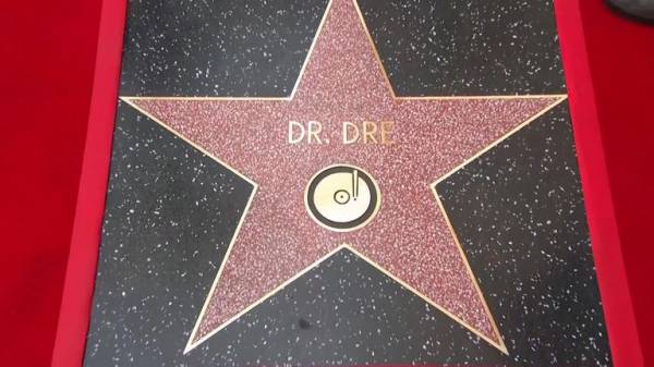 skynews-dr-dre-walk-of-fame_6495625.jpg