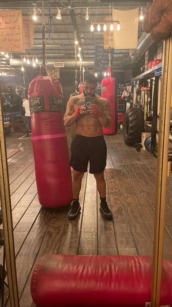 champagnepapi_195297460_1183369485458260_2376618811950375942_n.jpg