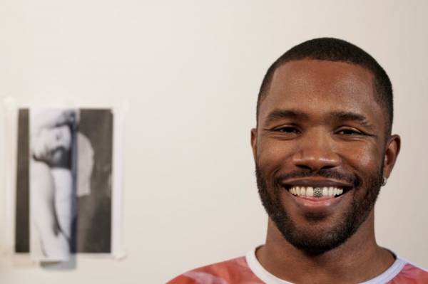 FRANK_OCEAN_COLLIER_SCHORR_GAYLETTER_Shot_02_041_03.jpg