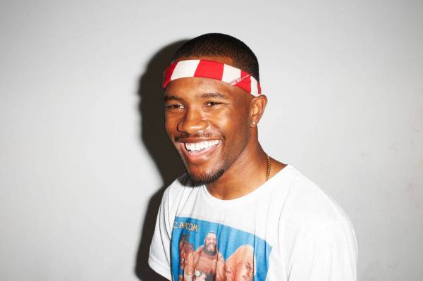 bright-smile-of-frank-ocean-mzx0sal99m45ixdc.jpg