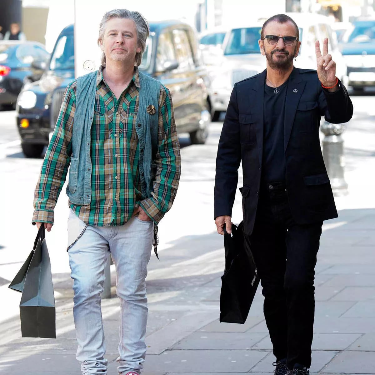 PAY-Beatles-drummer-Ringo-Starr-and-son-Jason-Starkey-seen-shopping-together-on-the-Kings-Road-in-Chelsea.png.webp