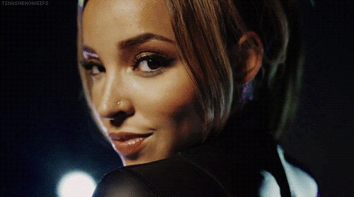 tumblr_nrtv74EbRI1u6x7dso1_500.gif