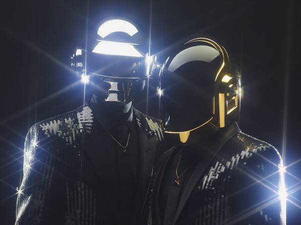 Daft_Punk_in_2013.jpg