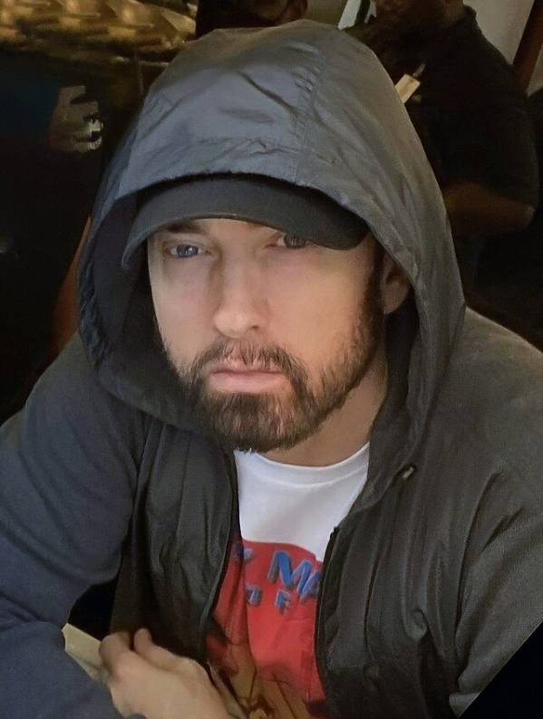 640px-Eminem_2021_Color_Corrected.jpg