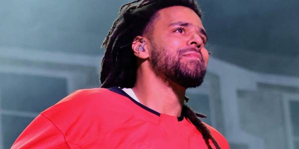 https_hypebeast.com_image_2024_04_08_j-cole-kendrick-lamar-apology-dreamville-festival-7-minute-drill-video-stream-tw.jpg