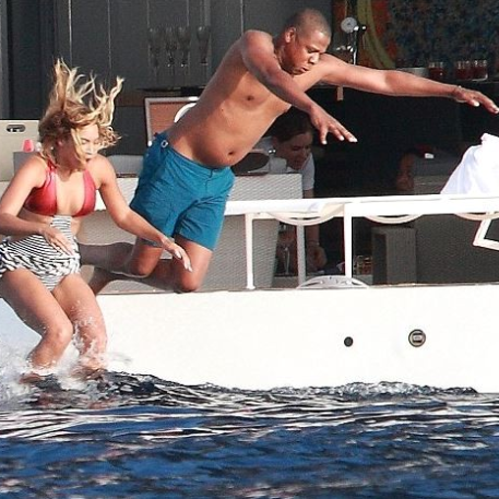 jay-z-swiming.png.webp