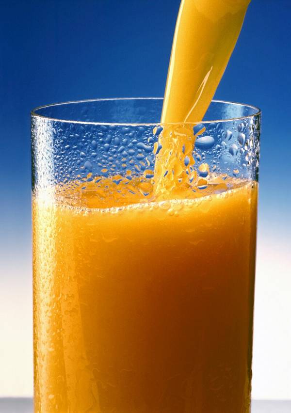 800px-Orange_juice_1.jpg