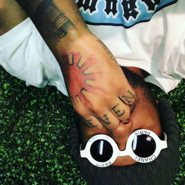 madeintyo_BcDFAoEhLmb.jpg