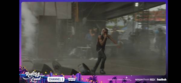 Screenshot_20230722_063730_Twitch.jpg