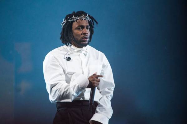 kendrick-lamar-performs-on-the-pyramid-stage-during-day-news-photo-1733436883.jpg