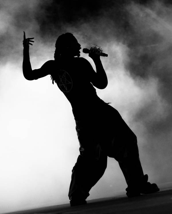 carti-performing-in-belgium-last-night-for-les-ardentes-v0-qbrrozirqyab1.jpg