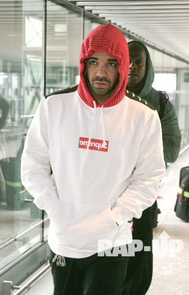 drake-leaves-london-1.jpg