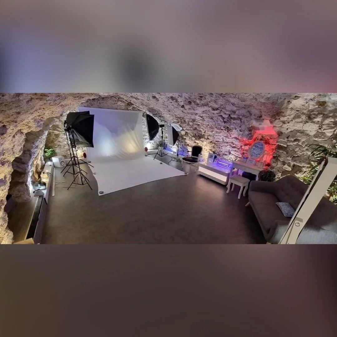 pictures-of-the-supposed-cave-carti-recorded-music-in-for-v0-ej0q3xdlm8yb1.jpg