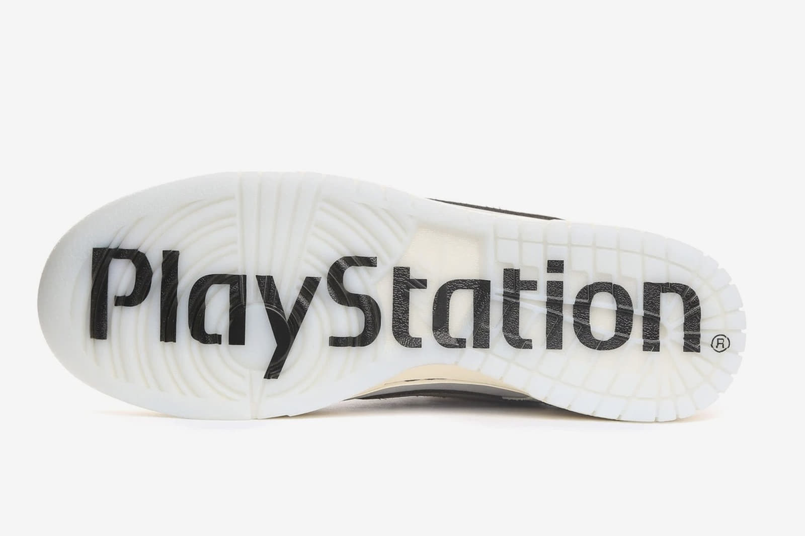 travis-scott-playstation-nike-dunk-low-release-date-price-06.jpg