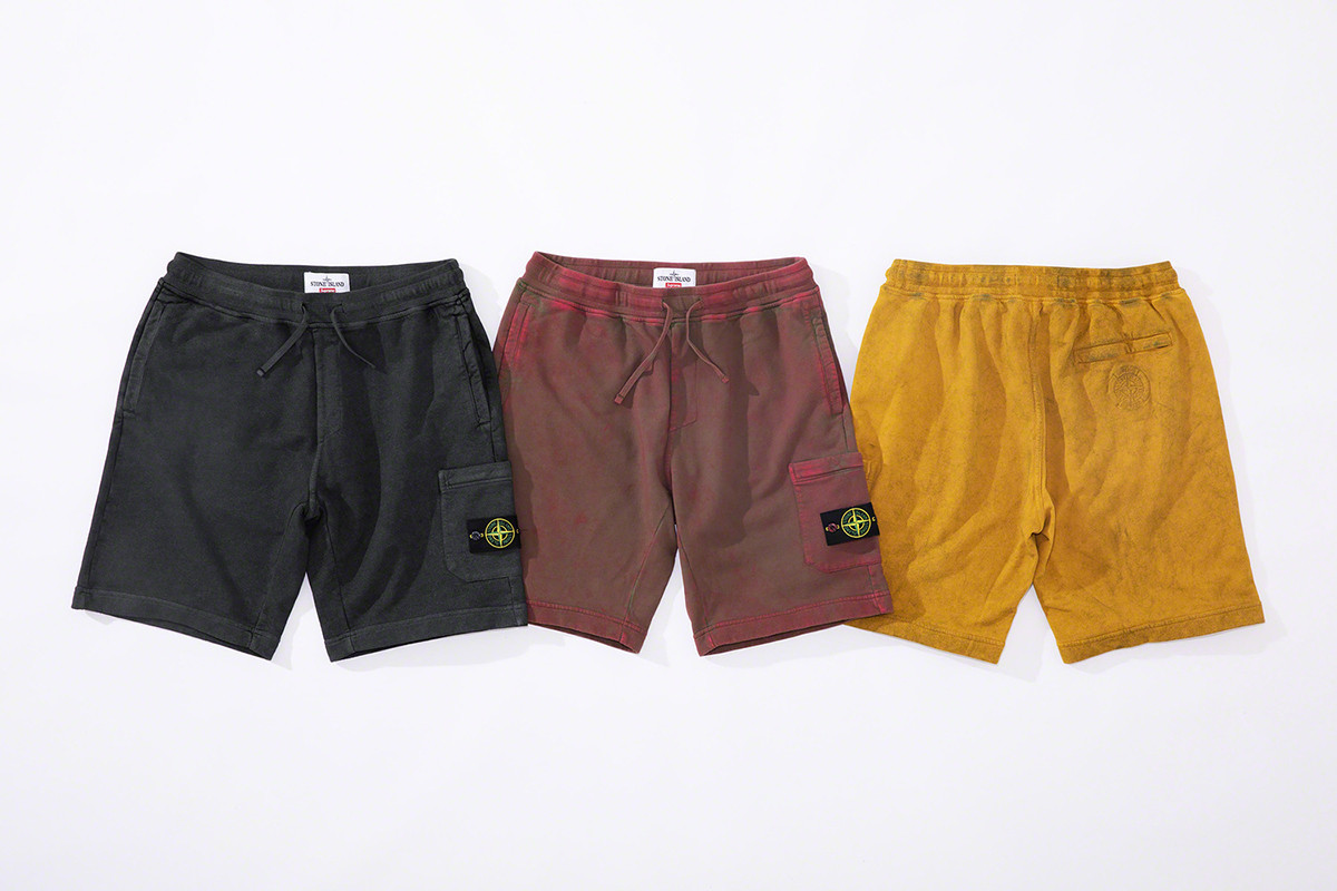 Supreme®Stone-Island®-Sweatshort-1200x800.jpg