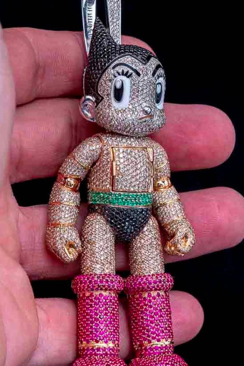 j-balvin-rafaello-and-co-astro-boy-chain-reveal-photos-001.jpg