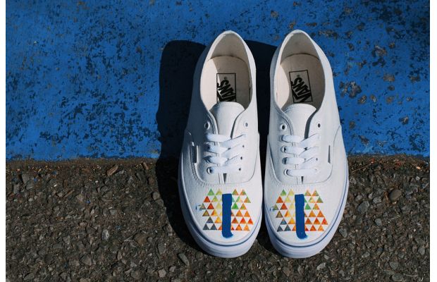 vansclassicformacmillerbybrushfootwearblueslidepark01.jpg