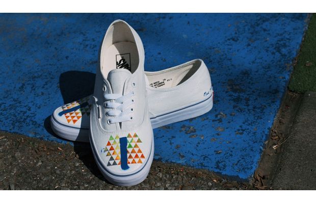 vansclassicformacmillerbybrushfootwearblueslidepark02.jpg