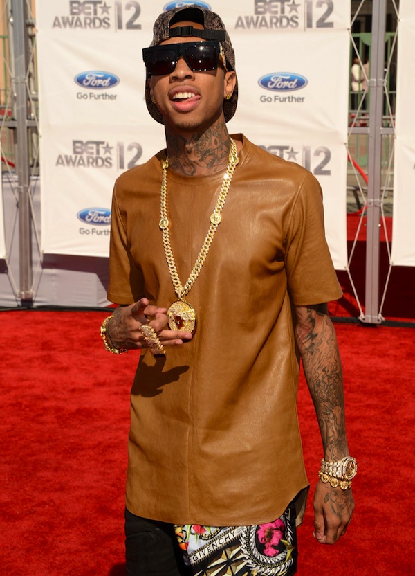 Tyga-Dior-Homme-brown-Nappa-Leather-Stretch-short-sleeve-shirt-ss-2012-BET-Awards-Red-Carpet-4.jpg