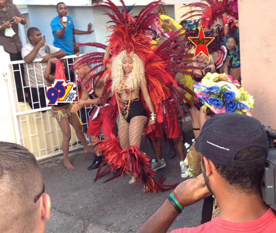 nicki-minaj-pound-the-alarm-shoot-2.jpeg