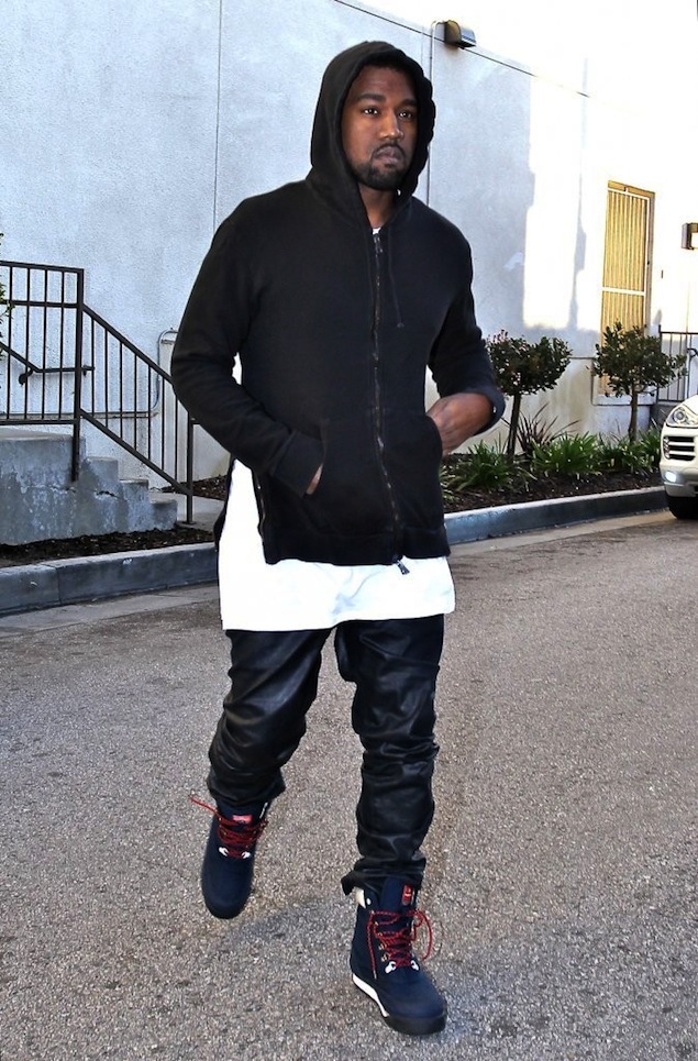 Kanye-West-wearing-Patta-x-Kangaroos-Woodhollow-Heritage-Hiking-Sneaker-Boots-Upscalehype-6.jpeg