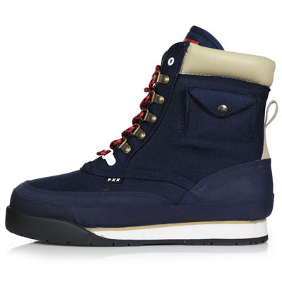 Kanye-West-wearing-Patta-x-Kangaroos-Woodhollow-Heritage-Hiking-Sneaker-Boots-Upscalehype.jpeg