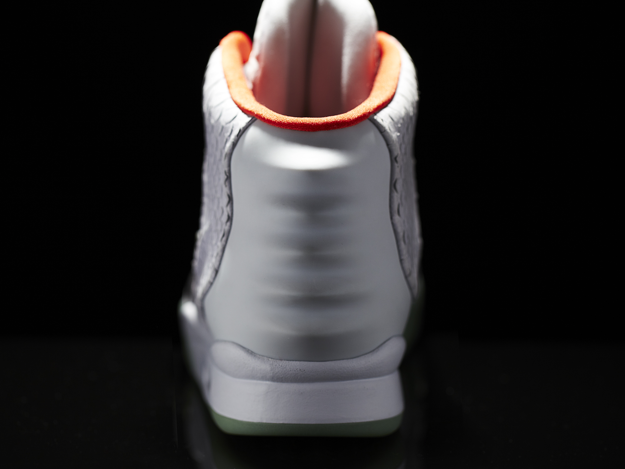 Nike_Air_Yeezy_II_Back_original.jpg